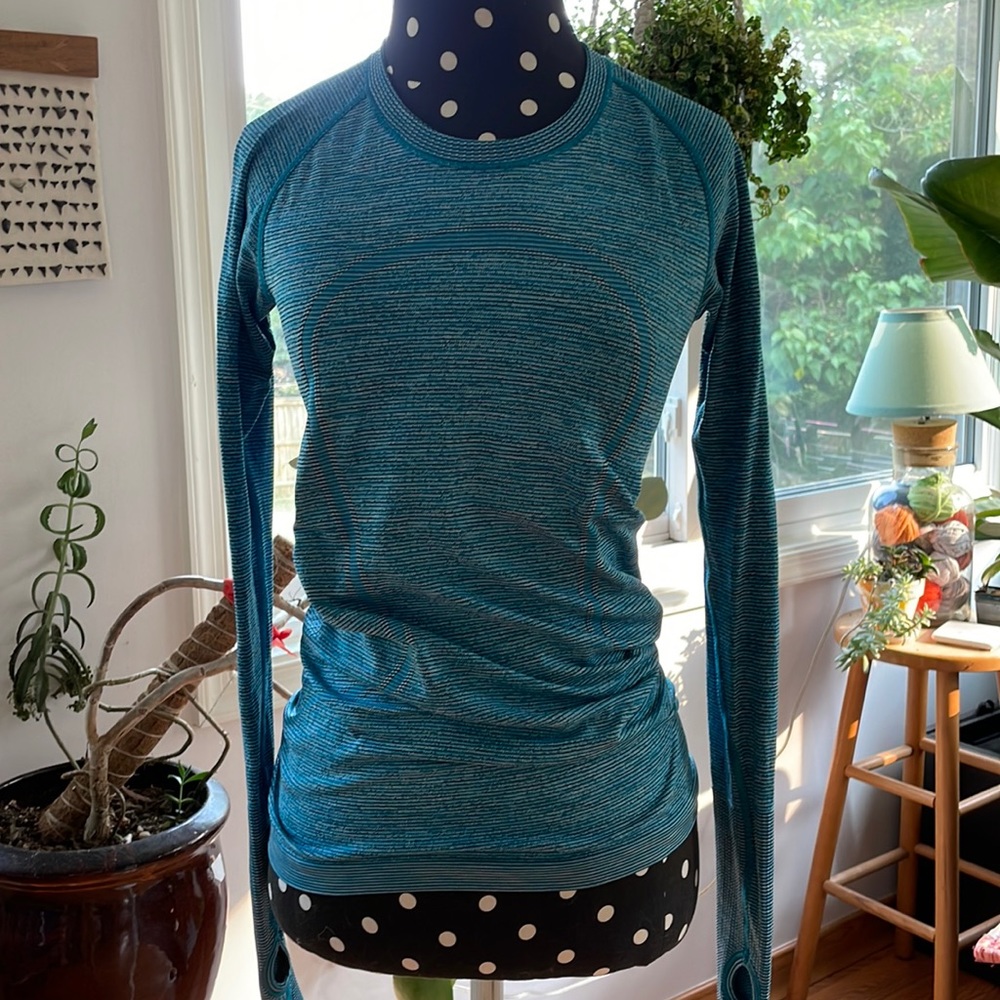Lululemon Swiftly Tech long sleeve
